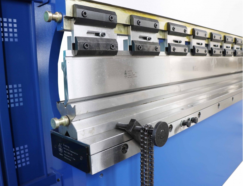 WE67Y-125T2500 Hydraulic Press Brake